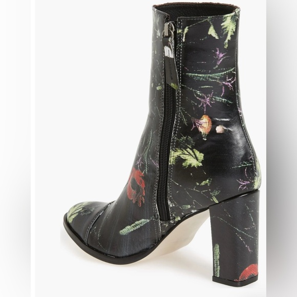 Matisse 'Graffiti' Block Heel Bootie - Picture 5 of 14